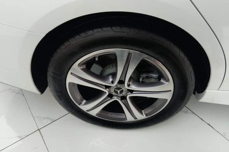 Used Mercedes-Benz C-Class 2022 C 200 L Sport Edition Right Rear Wheel Hub