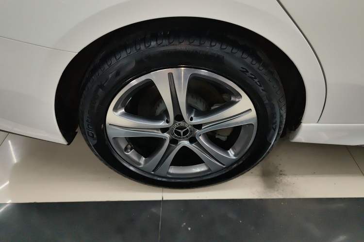 Used Mercedes-Benz C-Class 2022 C 200 L Sport Edition Right Rear Wheel Hub