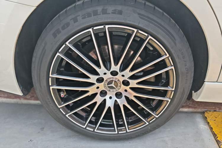 Used Mercedes-Benz C-Class 2022 Restyled C 260 L Sport Edition Right Rear Wheel Hub