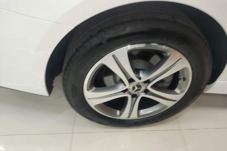 Used Mercedes-Benz C-Class 2022 C 200 L Sport Edition Right Rear Wheel Hub