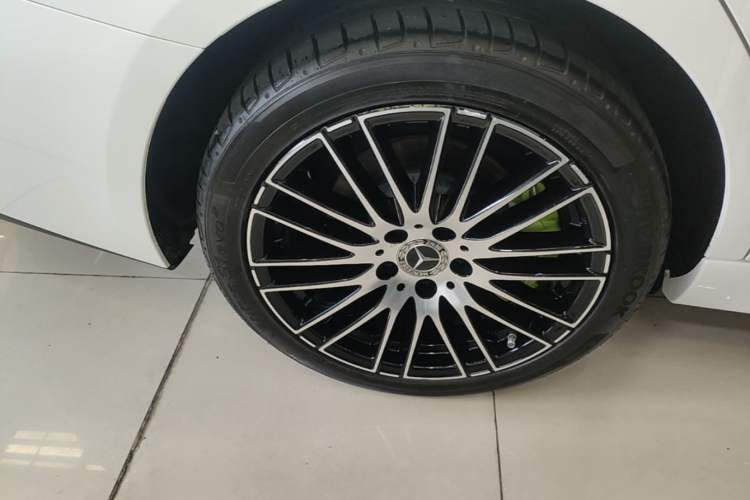 Used Mercedes-Benz C-Class 2022 Restyled C 200 L Sport Edition Right Rear Wheel Hub