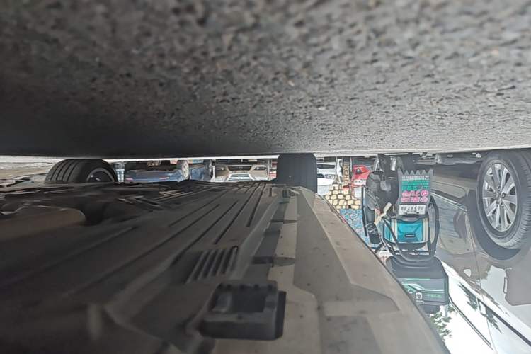 Used Mercedes-Benz C-Class 2022 Restyled C 260 L Sport Edition Right Side Sill