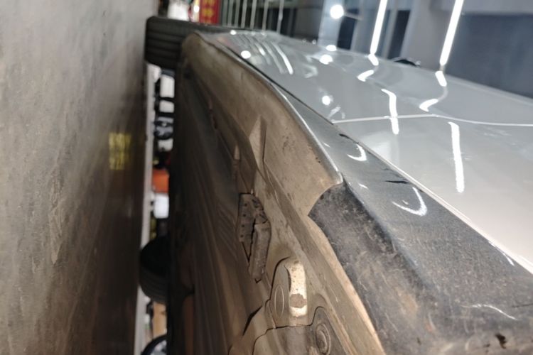 Used Mercedes-Benz C-Class 2022 C 260 L Sport Edition Right Side Sill