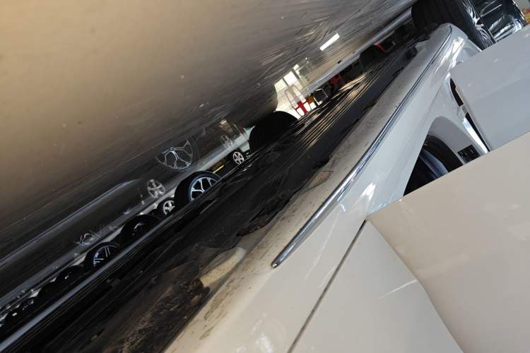 Used Mercedes-Benz C-Class 2022 Restyled C 260 L Sport Edition Right Side Sill