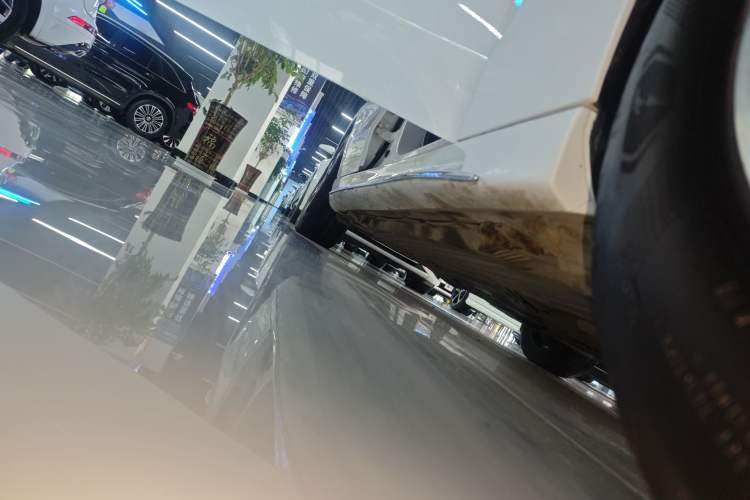 Used Mercedes-Benz C-Class 2022 Restyled C 200 L Sport Edition Right Side Sill