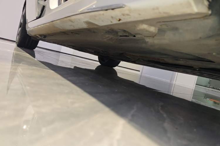Used Mercedes-Benz C-Class 2022 Revised C 260 L Starry Night Sport Edition Right Side Sill