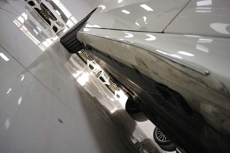 Used Mercedes-Benz C-Class 2022 C 260 L Sport Edition Right Side Sill