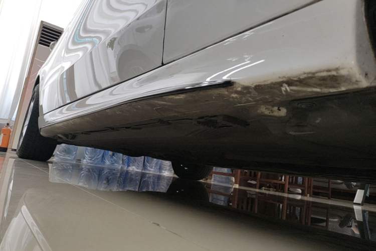 Used Mercedes-Benz C-Class 2022 C 200 L Sport Edition Right Side Sill
