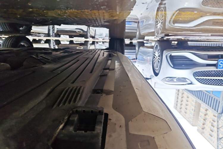Used Mercedes-Benz C-Class 2022 C 200 L Sport Edition Right Side Sill
