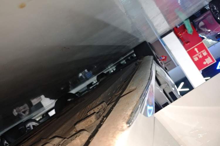 Used Mercedes-Benz C-Class 2022 C 200 L Sport Edition Right Side Sill