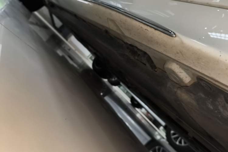 Used Mercedes-Benz C-Class 2022 Restyled C 260 L Sport Edition Right Side Sill