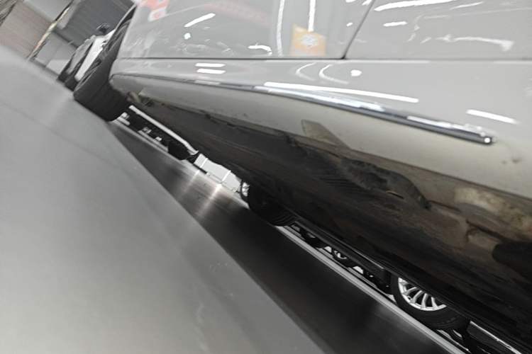 Used Mercedes-Benz C-Class 2022 Revised C 260 L Starry Night Sport Edition Right Side Sill