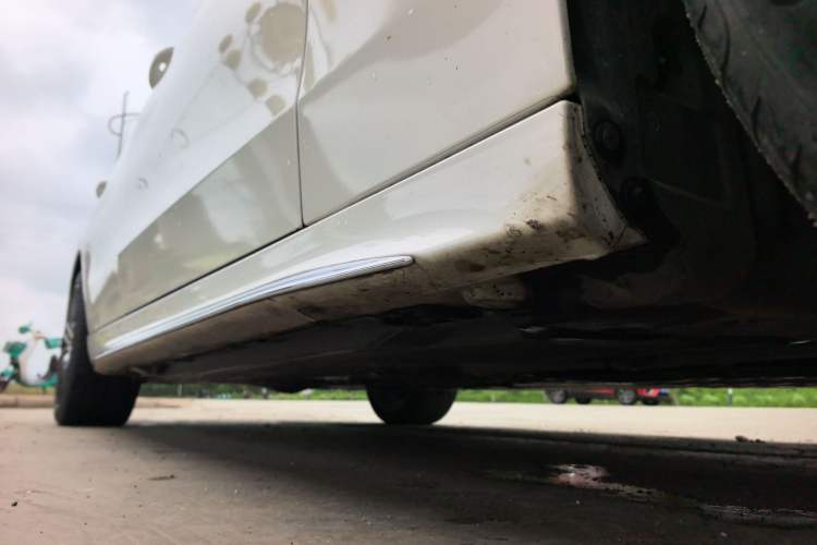 Used Mercedes-Benz C-Class 2022 C 260 L Sport Edition Right Side Sill