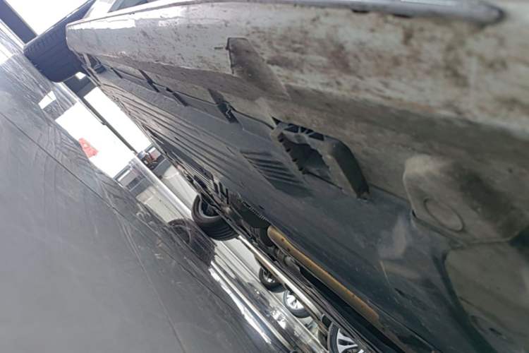 Used Mercedes-Benz C-Class 2022 Restyled C 200 L Sport Edition Right Side Sill