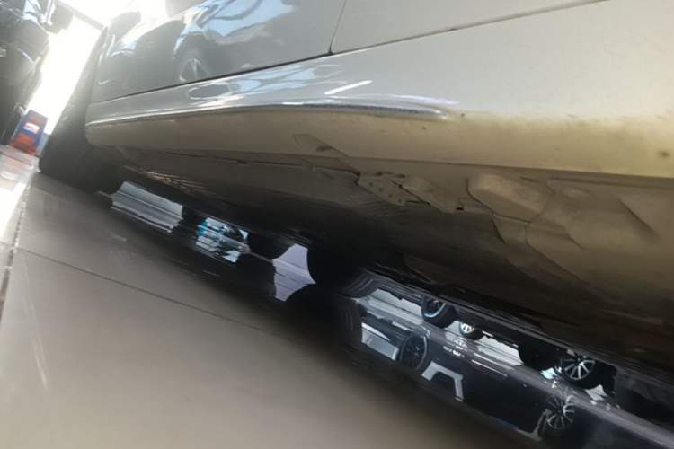 Used Mercedes-Benz C-Class 2022 Restyled C 260 L Sport Edition Right Side Sill