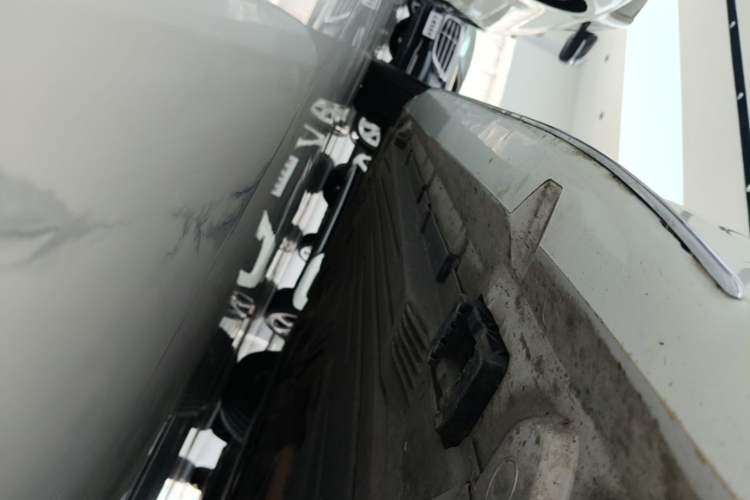 Used Mercedes-Benz C-Class 2022 C 200 L Sport Edition Right Side Sill