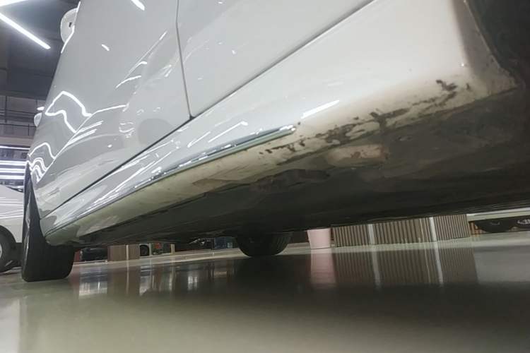 Used Mercedes-Benz C-Class 2022 Restyled C 200 L Sport Edition Right Side Sill