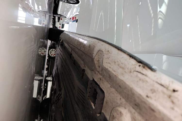 Used Mercedes-Benz C-Class 2022 C 200 L Sport Edition Right Side Sill