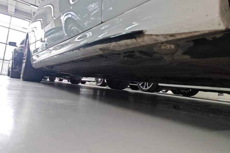 Used Mercedes-Benz C-Class 2022 Restyled C 260 L Sport Edition Right Side Sill