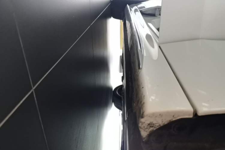 Used Mercedes-Benz C-Class 2022 C 260 L Sport Edition Right Side Sill