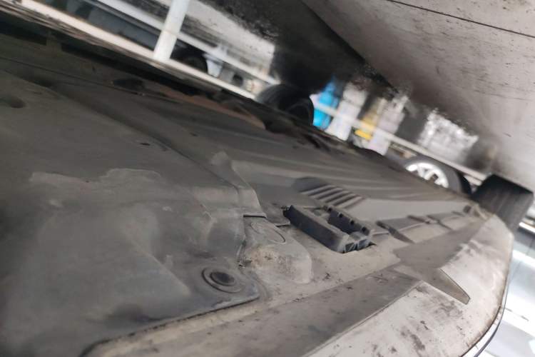 Used Mercedes-Benz C-Class 2022 Restyled C 260 L Sport Edition Right Side Sill