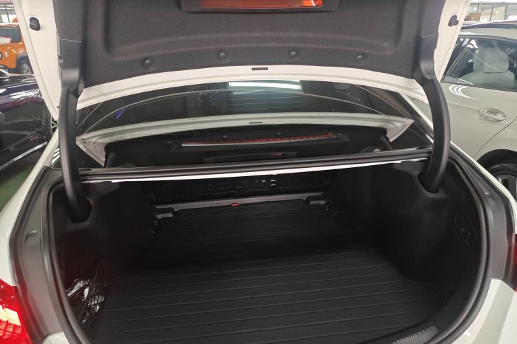 Used Mercedes-Benz C-Class 2022 Restyled C 260 L Sport Edition Trunk