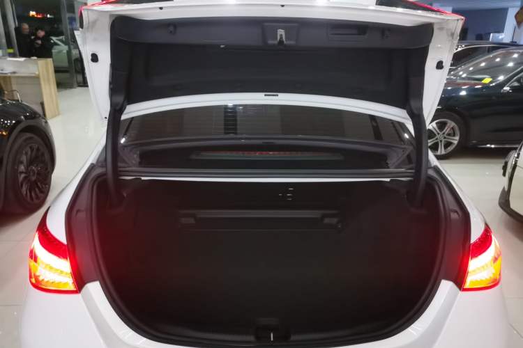 Used Mercedes-Benz C-Class 2022 Restyled C 260 L Sport Edition Trunk