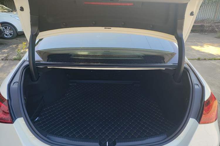 Used Mercedes-Benz C-Class 2022 Restyled C 260 L Sport Edition Trunk