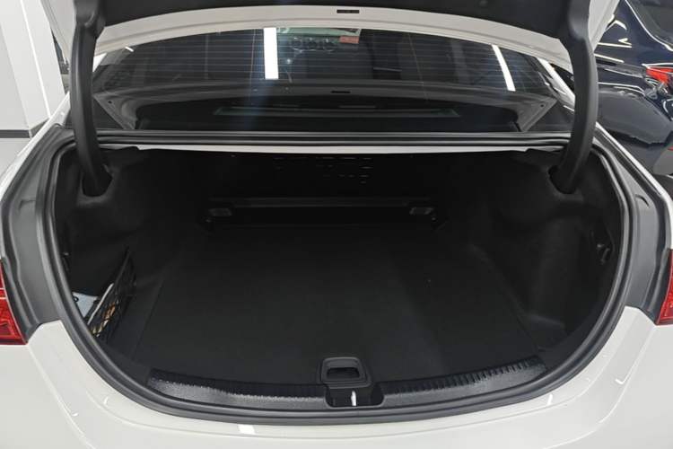 Used Mercedes-Benz C-Class 2022 Revised C 260 L Starry Night Sport Edition Trunk