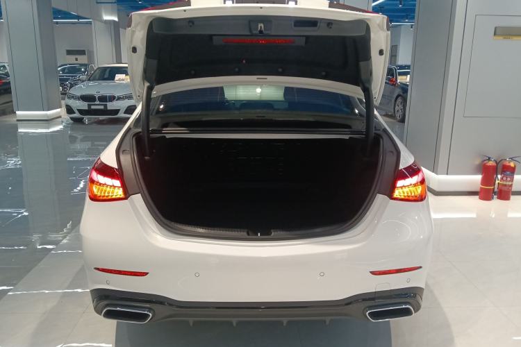 Used Mercedes-Benz C-Class 2022 Revised C 260 L Starry Night Sport Edition Trunk