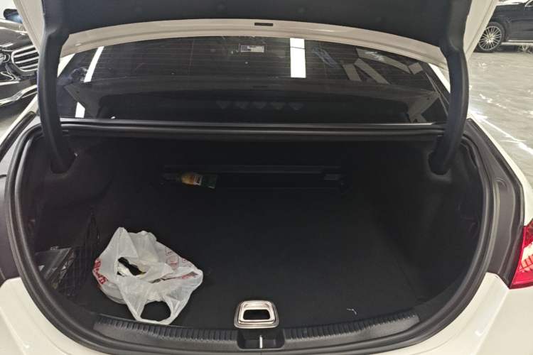 Used Mercedes-Benz C-Class 2022 Revised C 260 L Starry Night Sport Edition Trunk