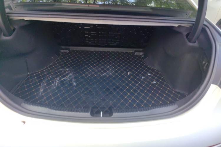 Used Mercedes-Benz C-Class 2022 Restyled C 200 L Sport Edition Trunk