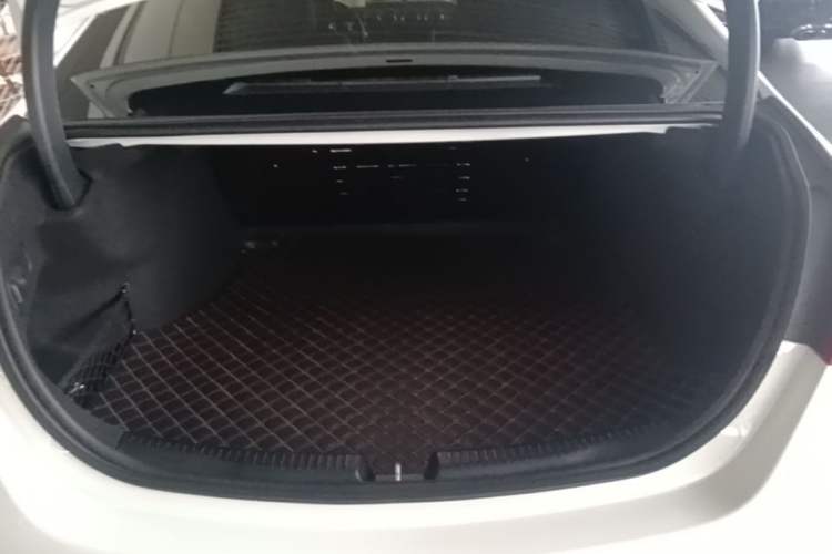 Used Mercedes-Benz C-Class 2022 Restyled C 260 L Sport Edition Trunk