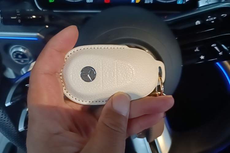 Used Mercedes-Benz C-Class 2022 C 260 L Sport Edition Vehicle Key