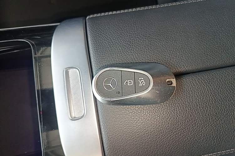 Used Mercedes-Benz C-Class 2022 C 200 L Sport Edition Vehicle Key