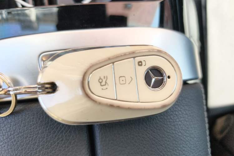 Used Mercedes-Benz C-Class 2022 Revised C 260 L Starry Night Sport Edition Vehicle Key