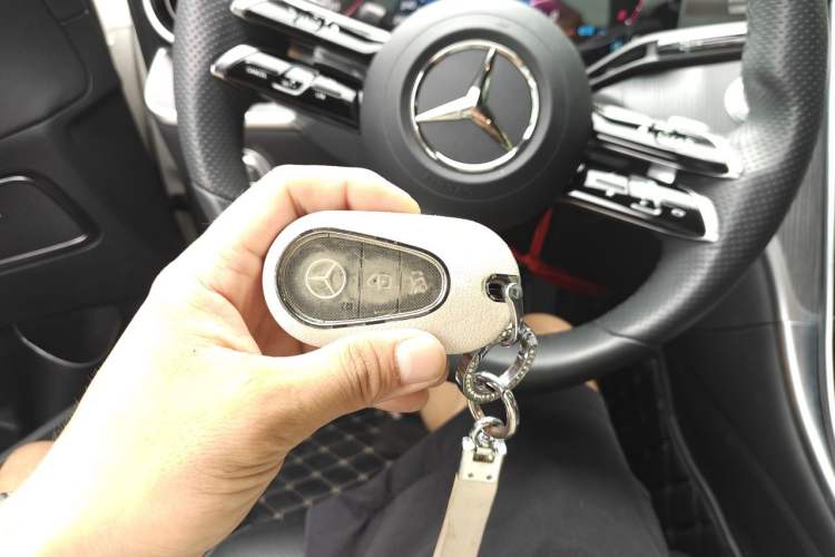 Used Mercedes-Benz C-Class 2022 Restyled C 200 L Sport Edition Vehicle Key