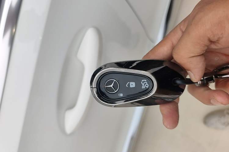 Used Mercedes-Benz C-Class 2022 Restyled C 260 L Sport Edition Vehicle Key