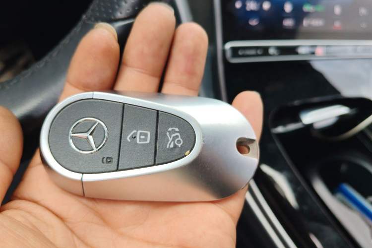 Used Mercedes-Benz C-Class 2022 C 260 L Vehicle Key