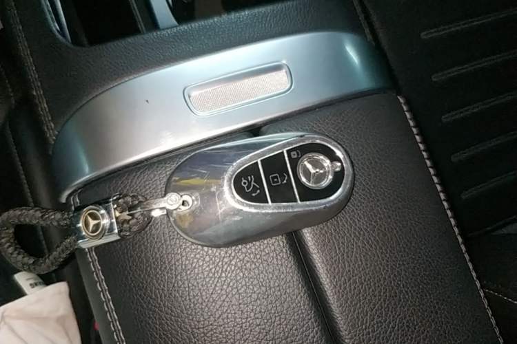 Used Mercedes-Benz C-Class 2022 C 260 L Sport Edition Vehicle Key