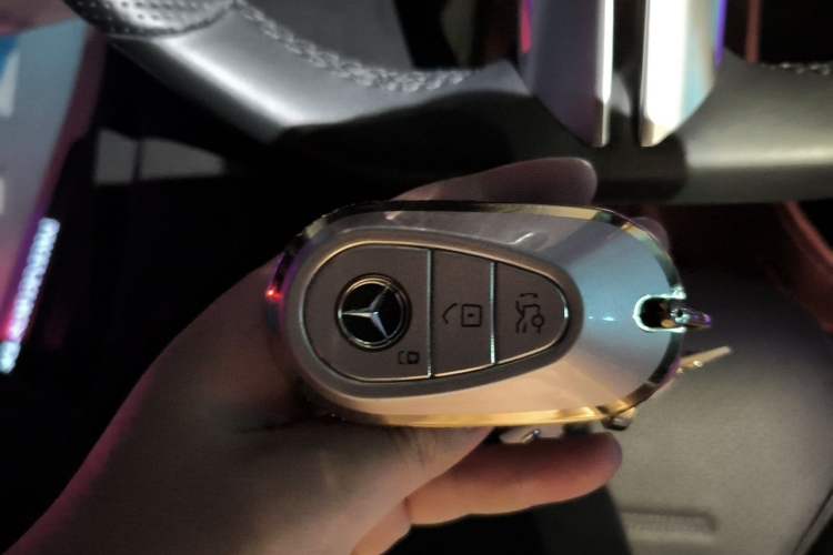 Used Mercedes-Benz C-Class 2022 C 260 L Obsidian Night Sport Edition Vehicle Key