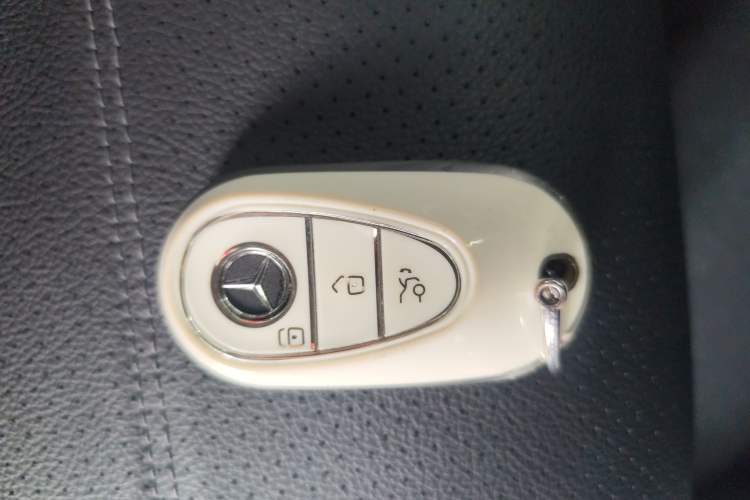Used Mercedes-Benz C-Class 2022 Restyled C 260 L Sport Edition Vehicle Key