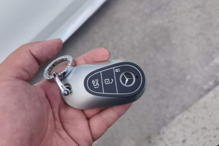 Used Mercedes-Benz C-Class 2022 C 200 L Sport Edition Vehicle Key