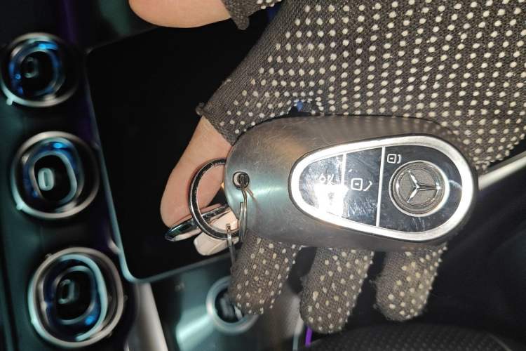 Used Mercedes-Benz C-Class 2022 C 260 L Sport Edition Vehicle Key