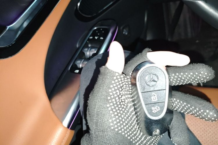 Used Mercedes-Benz C-Class 2022 C 260 L Sport Edition Vehicle Key