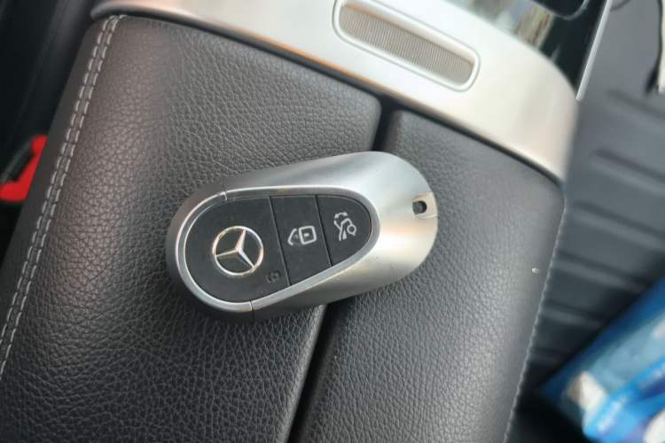 Used Mercedes-Benz C-Class 2022 Restyled C 260 L Sport Edition 4MATIC Vehicle Key