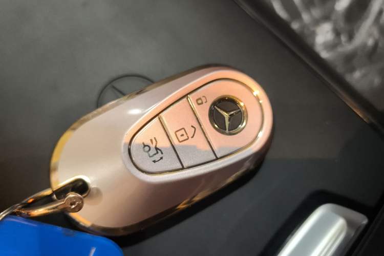 Used Mercedes-Benz C-Class 2022 Restyled C 260 L Sport Edition Vehicle Key