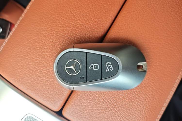 Used Mercedes-Benz C-Class 2022 Restyled C 260 L Sport Edition Vehicle Key