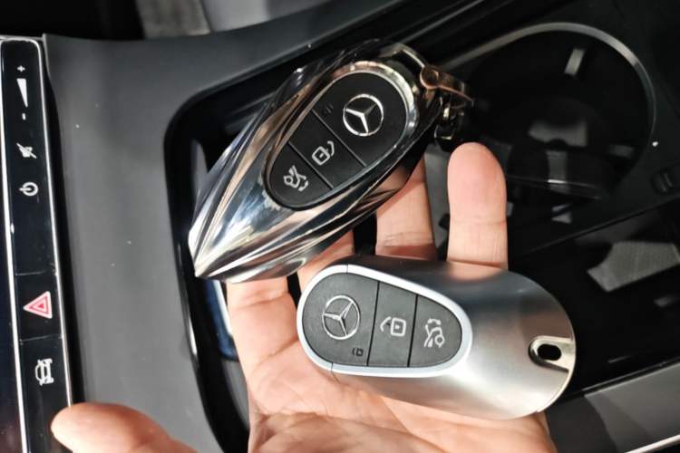 Used Mercedes-Benz C-Class 2022 Restyled C 260 L Sport Edition Vehicle Key