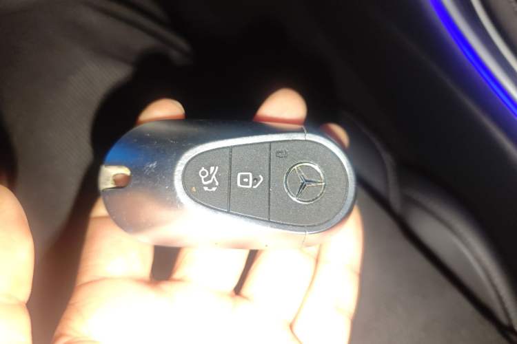 Used Mercedes-Benz C-Class 2022 Restyled C 200 L Sport Edition Vehicle Key